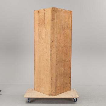 A corner cabinet by Axel Einar Hjorth.