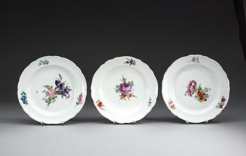 A set of 12 dinner plates, Imperial porcelain manufactory period of Empress Catherine the Great.