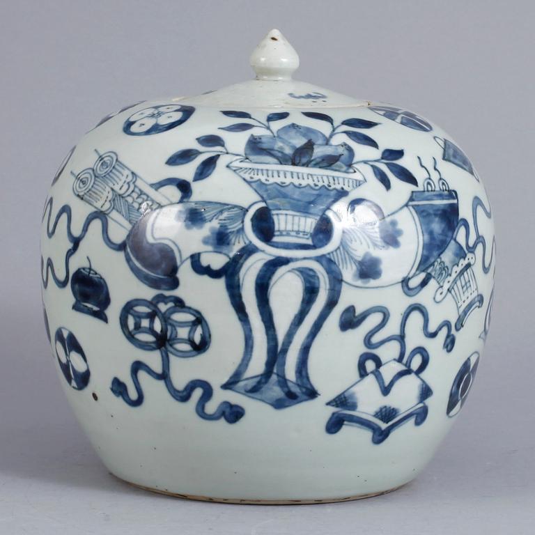 URNA MED LOCK, porslin, Kina 1800-tal.