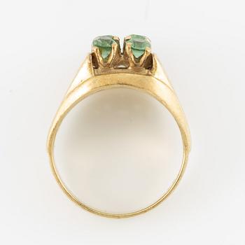 Ring, 14K gold with green stones.