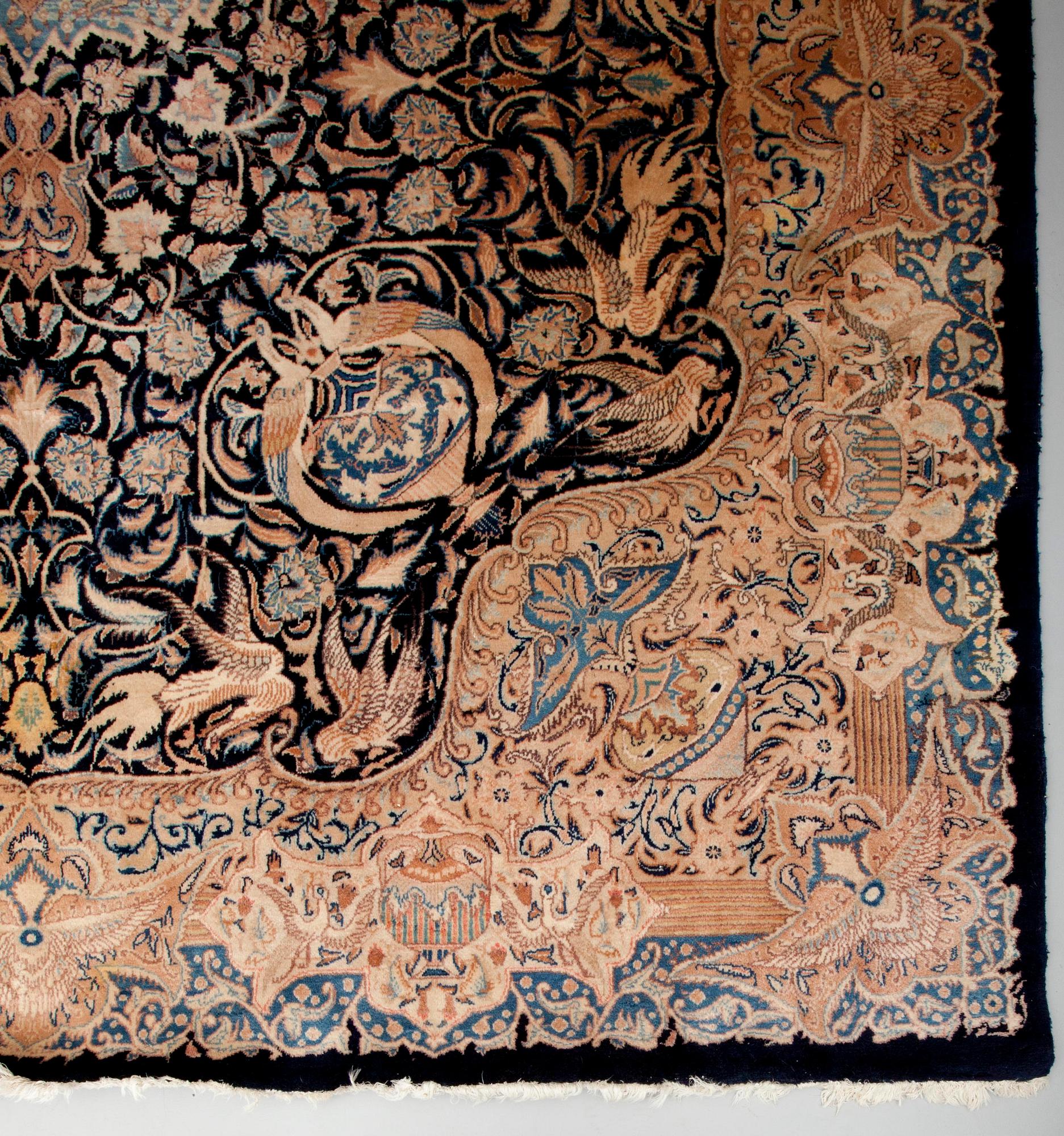 MATTA, Kashan. Ca 347x250 cm.