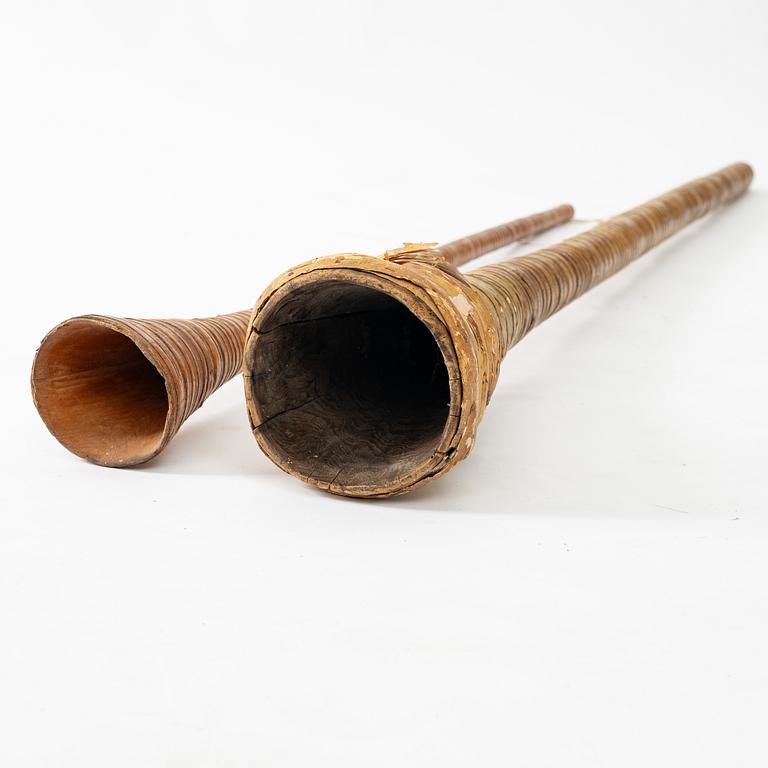 Näverlurar, två stycken, Sverige, 1700 / 1800-tal.