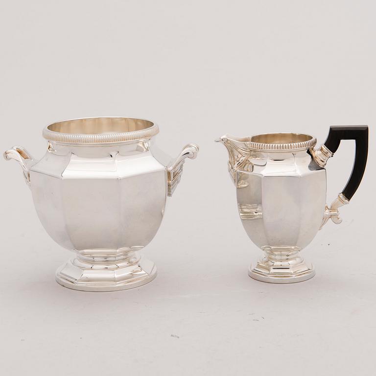 A TEA AND COFFEE SET, silver plated, Christofle, France, middle of the 20th century.