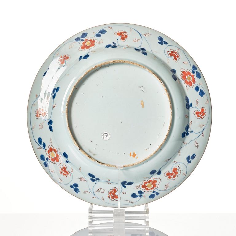 Fat, porslin. Qingdynastin, Kangxi (1662-1722).