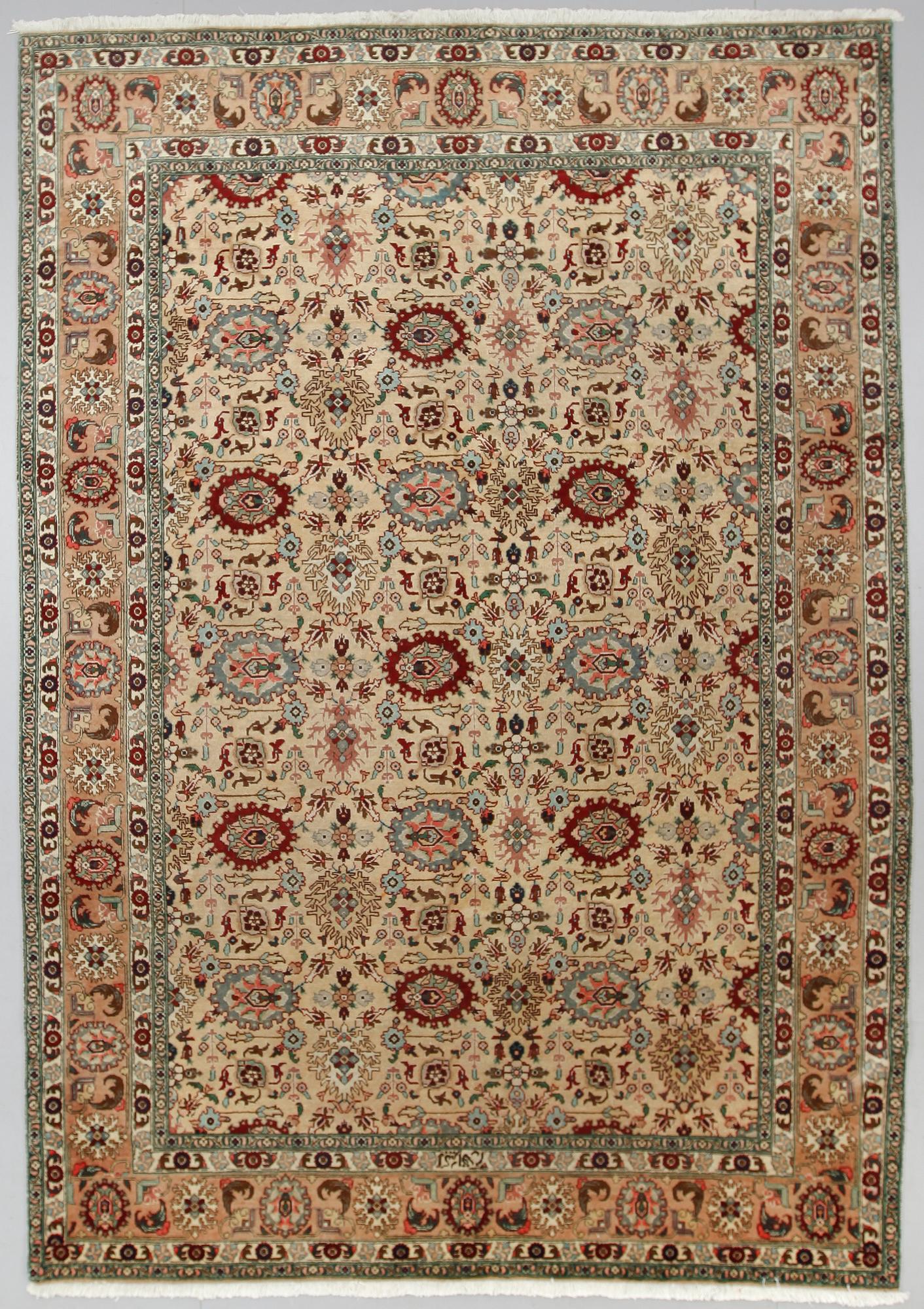 MATTA, Täbriz, ca 354 x 248 cm.