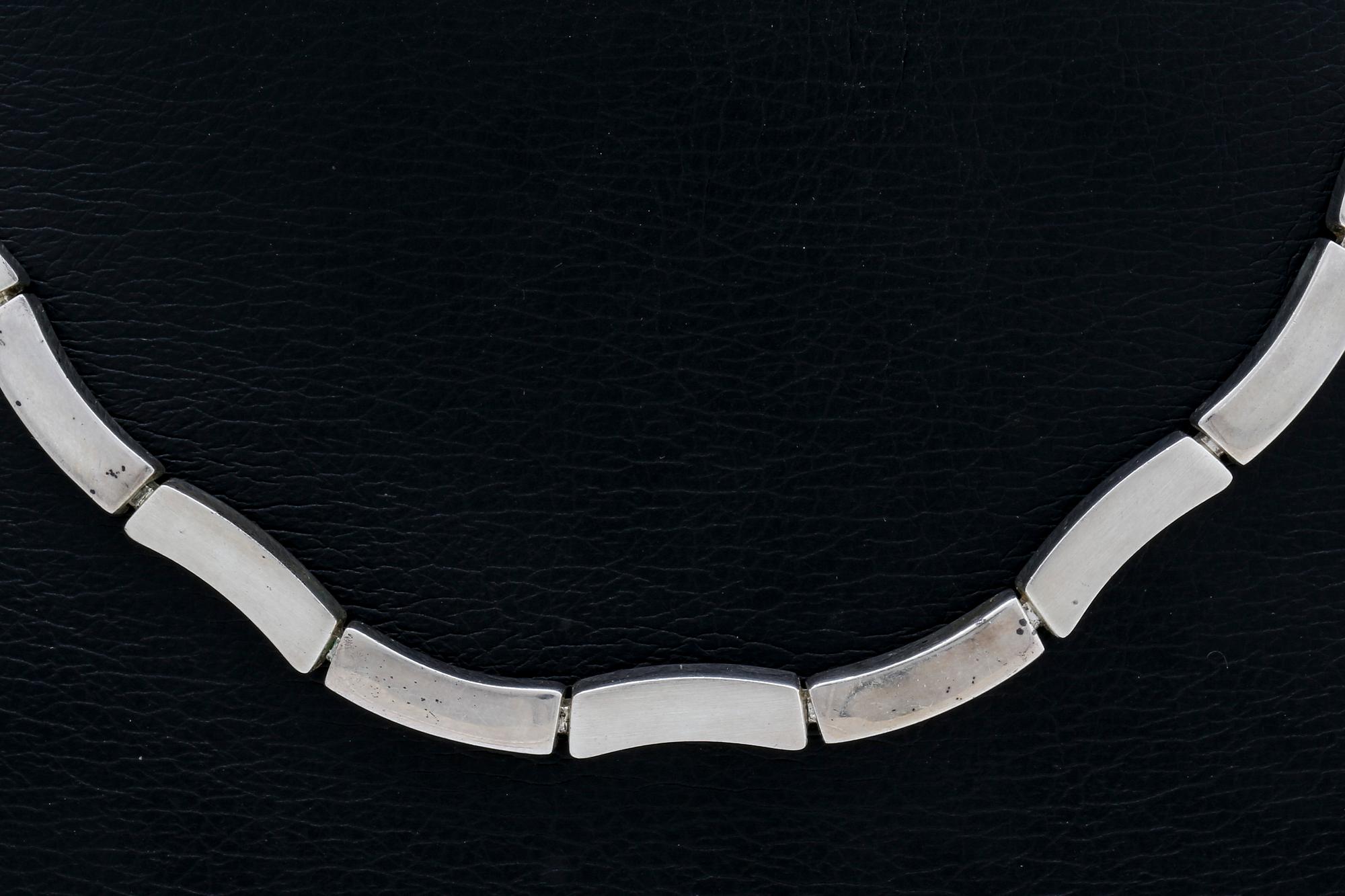 Silver necklace and bracelet, sterling silver.