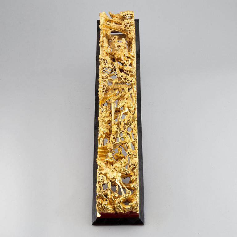 A Chinese gilt wooden carved panel, 20th century.