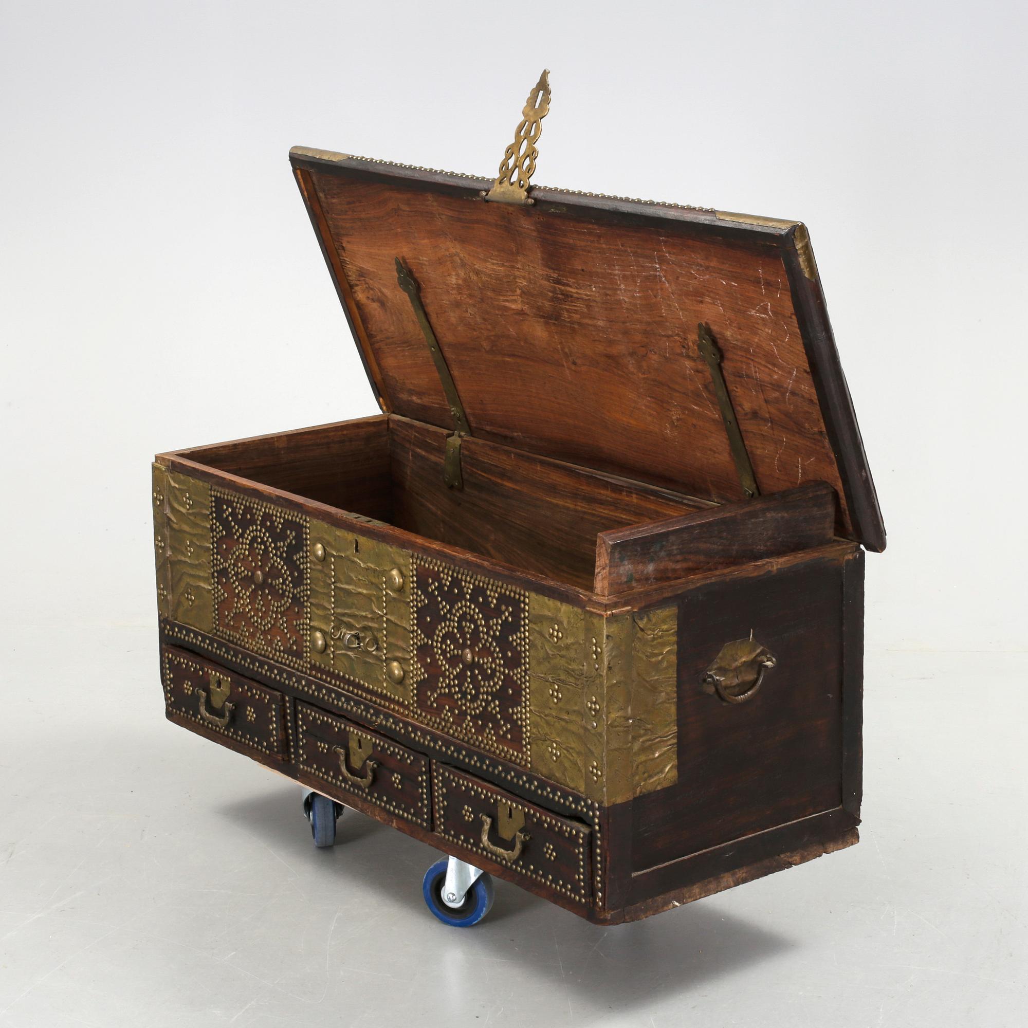 KISTA, troligen England, 1700-tal.