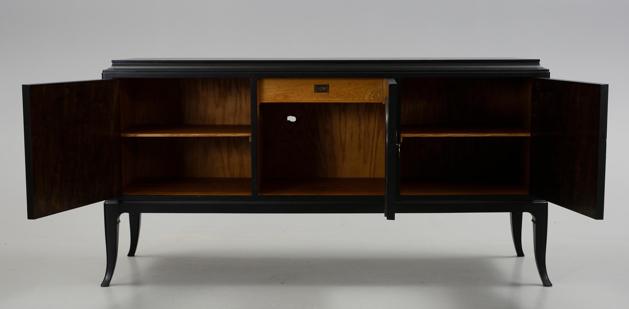 SIDEBOARD, 1900-talets första hälft.