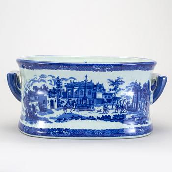 JARDINIÈRE / YTTERFODER, porslin, Victoria Ware Ironstone, modern tillverkning.