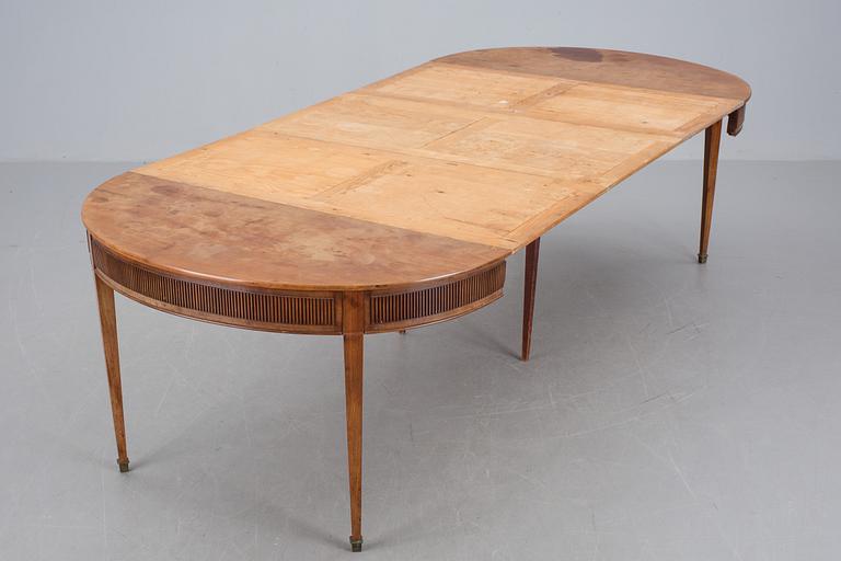 MATBORD, 5 delar, gustaviansk stil. 1900-tal.