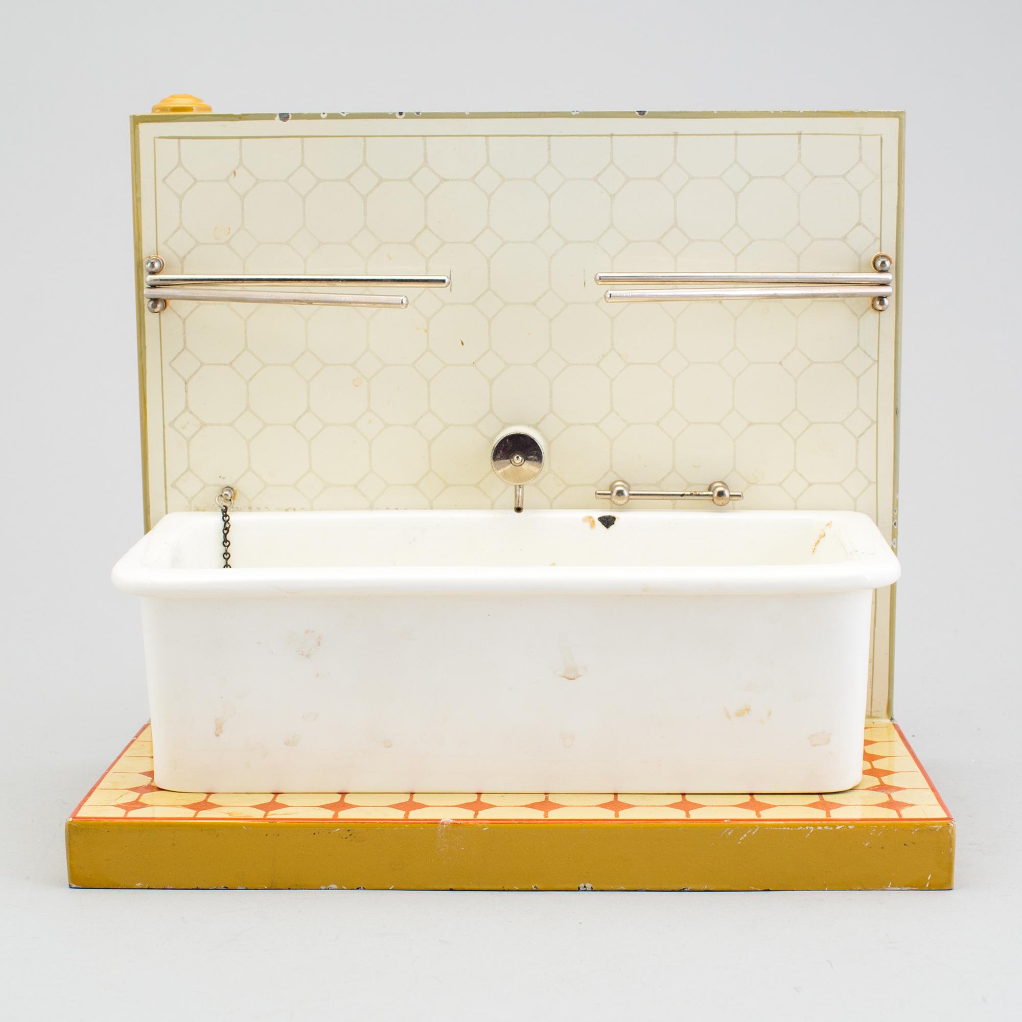 A tinplate bathroom by Märklin, Germany, 1910/20s.