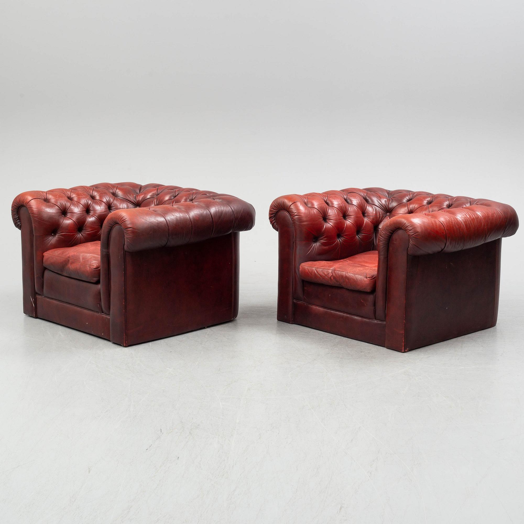 A sofa and a pair of armchairs, England, second half of the 20th century.