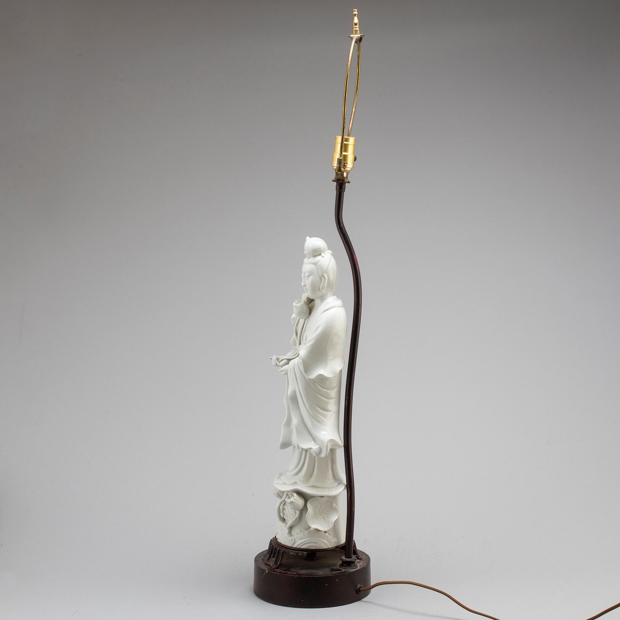LAMPA, blanc de chine. Kina, 1900-tal.