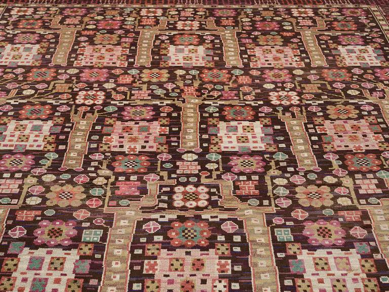 Märta Måås-Fjetterström, MATTO, "Svarta trädgårdsmattan", knotted pile, ca 384-385,5 x 289-303 cm, signed MMF.
