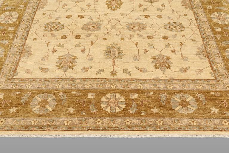 Carpet, Zigler, 299 x 218 cm.