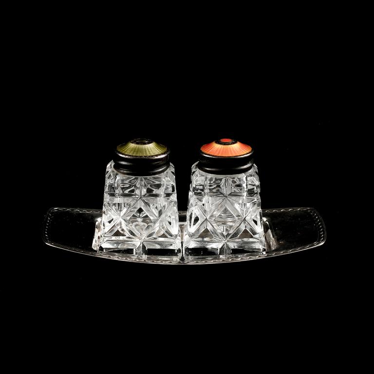 SALT- och PEPPARKAR, silver, emalj och glas, David Andersen, Norge, 1900-tal.