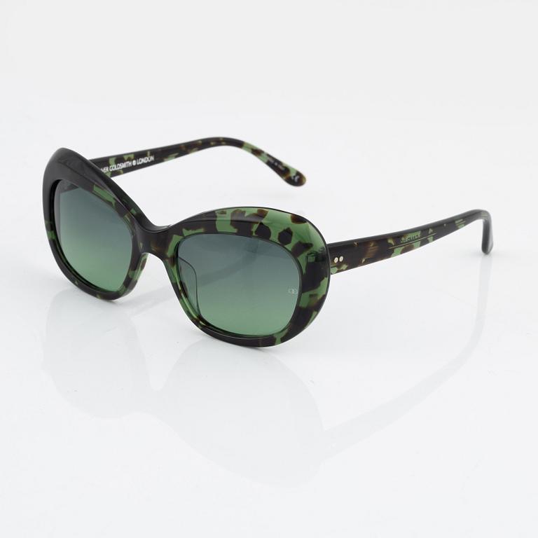 Oliver Goldsmith, solglasögon.