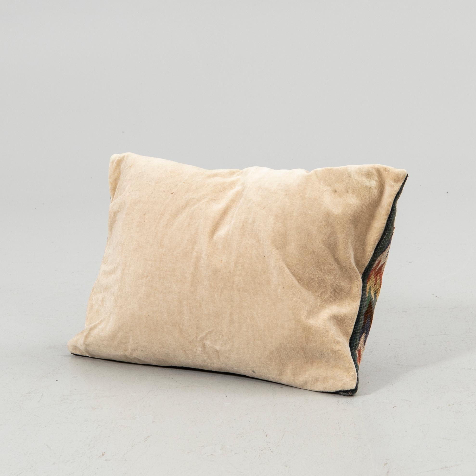 Seat cushion, Rölakan, Skåne, 19th/20th century, approx. 67 x 47cm.