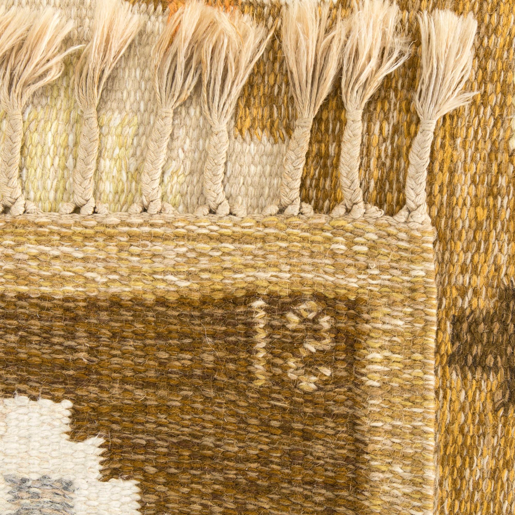 MATTA signerad IS (Ingegred Silow)rölakan ca 278 x 196 cm.