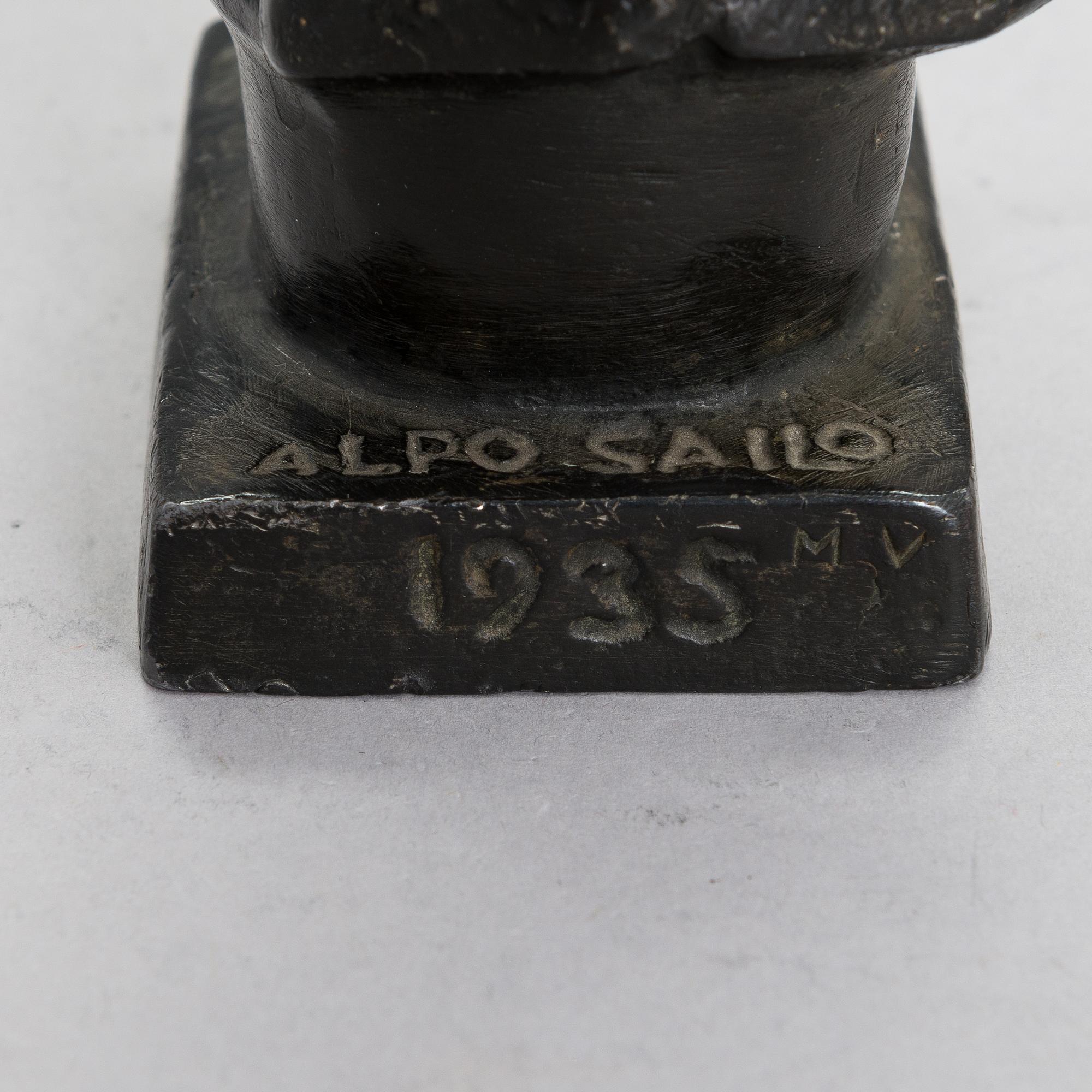 Alpo Sailo, veistos, patinoitua metallia, signeerattu ja päivätty 1935.
