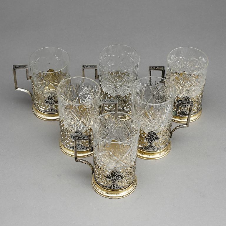 GLAS, 6 st, sannolikt Ryssland, omkring 1900-talets mitt. Silver och glas.