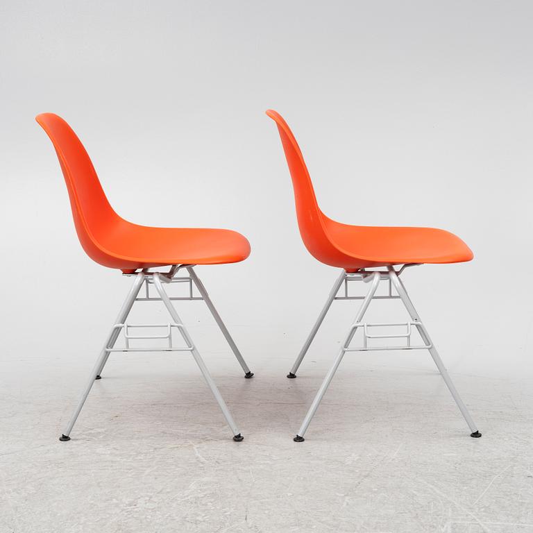 Charles & Ray Eames, six 'DSS' chairs, Vitra.