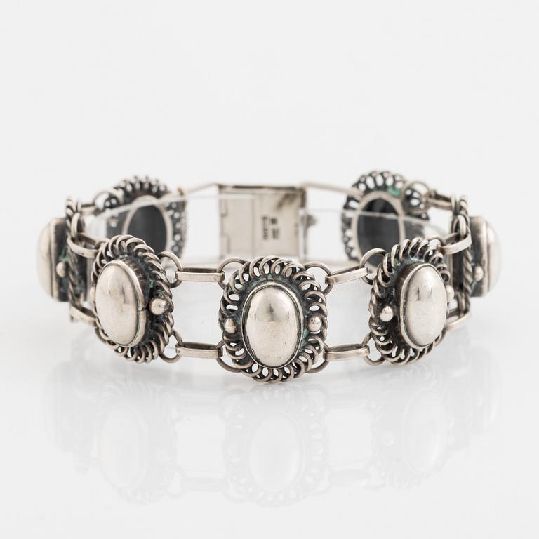 Gussi, silver bracelet.