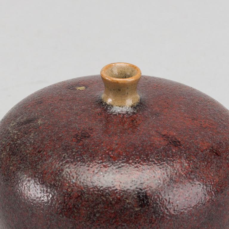 ÅKE HOLM, VAS, stengods signerad.