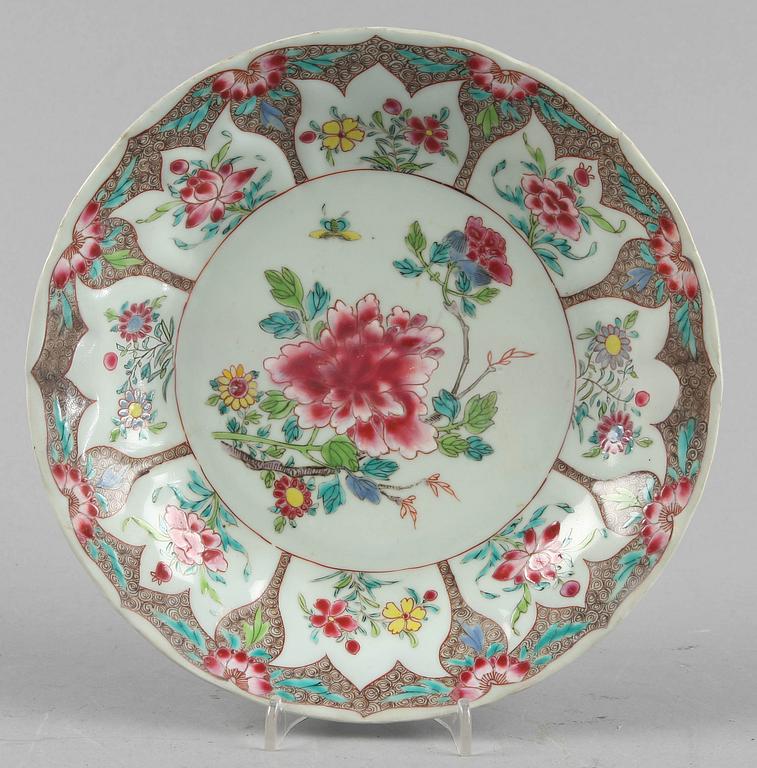 TALLRIK, porslin, Kina, Qing dynastin. Qianlong (1736-95).