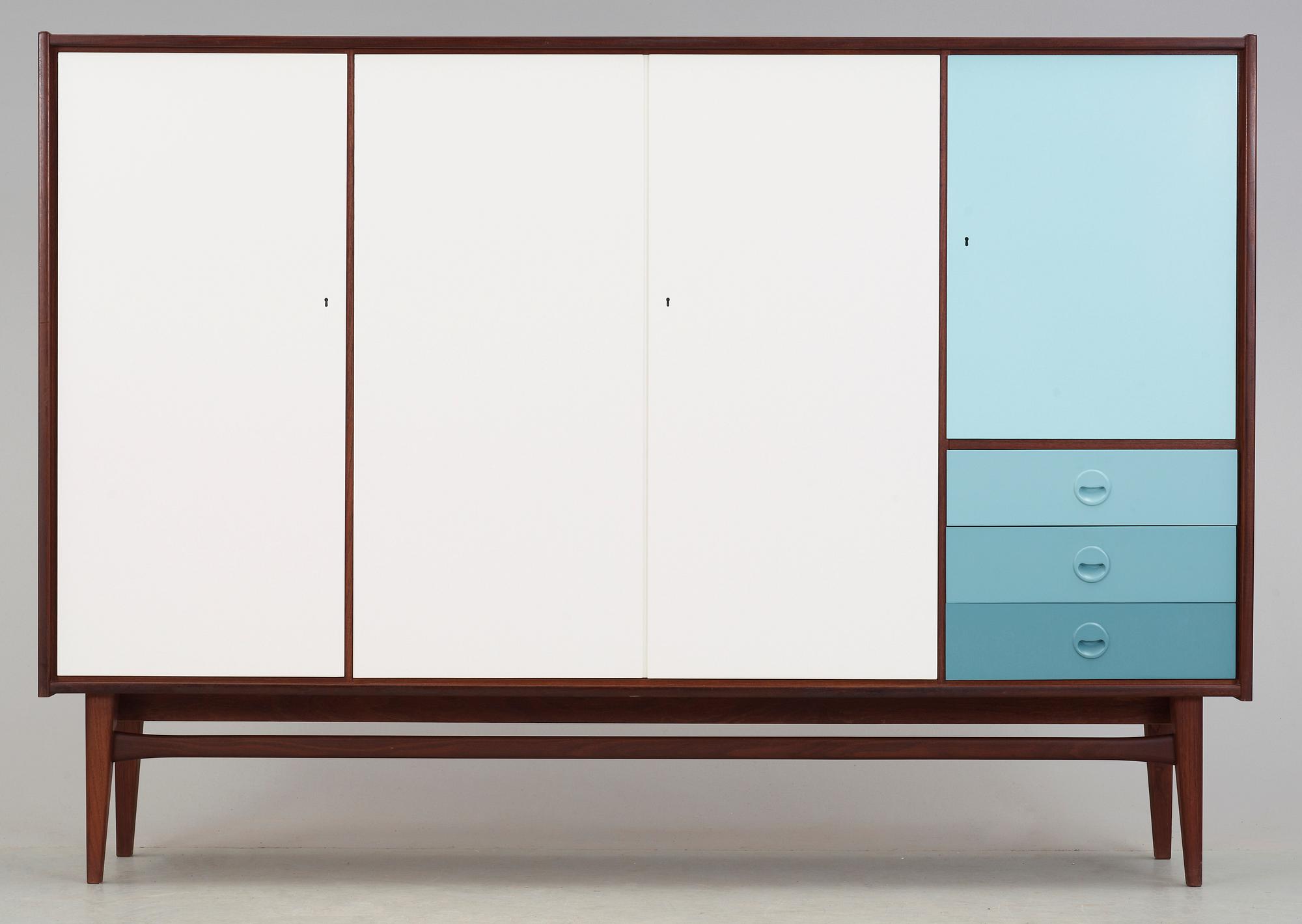 SKÅP / KLÄDSKÅP. 1900-talets mitt. Tyskland.