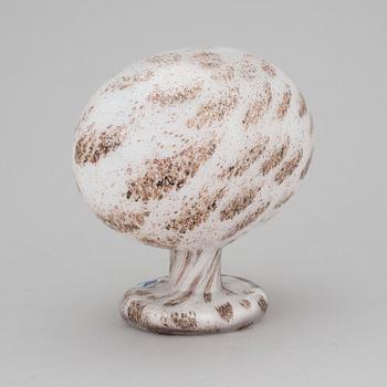 OIVA TOIKKA, figure, glass, signed, Nuutajärvi, Notsjö, Finland.