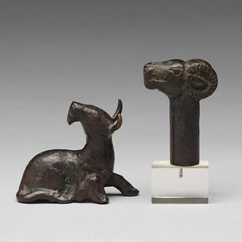 647. Two bronze animal figurines, Ming dynasty or older.