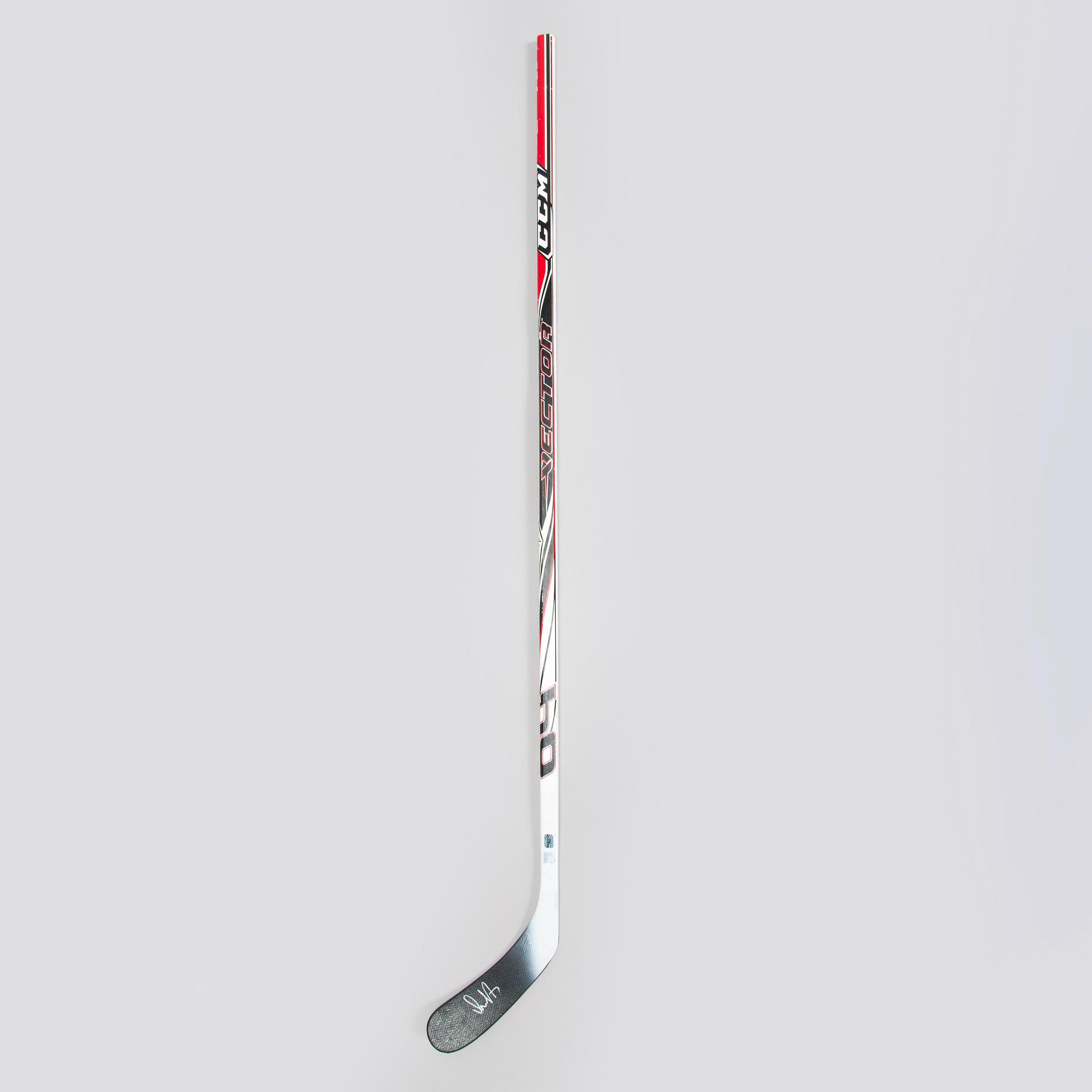 Jääkiekkomaila, signeerattu Alexander Ovechkin.