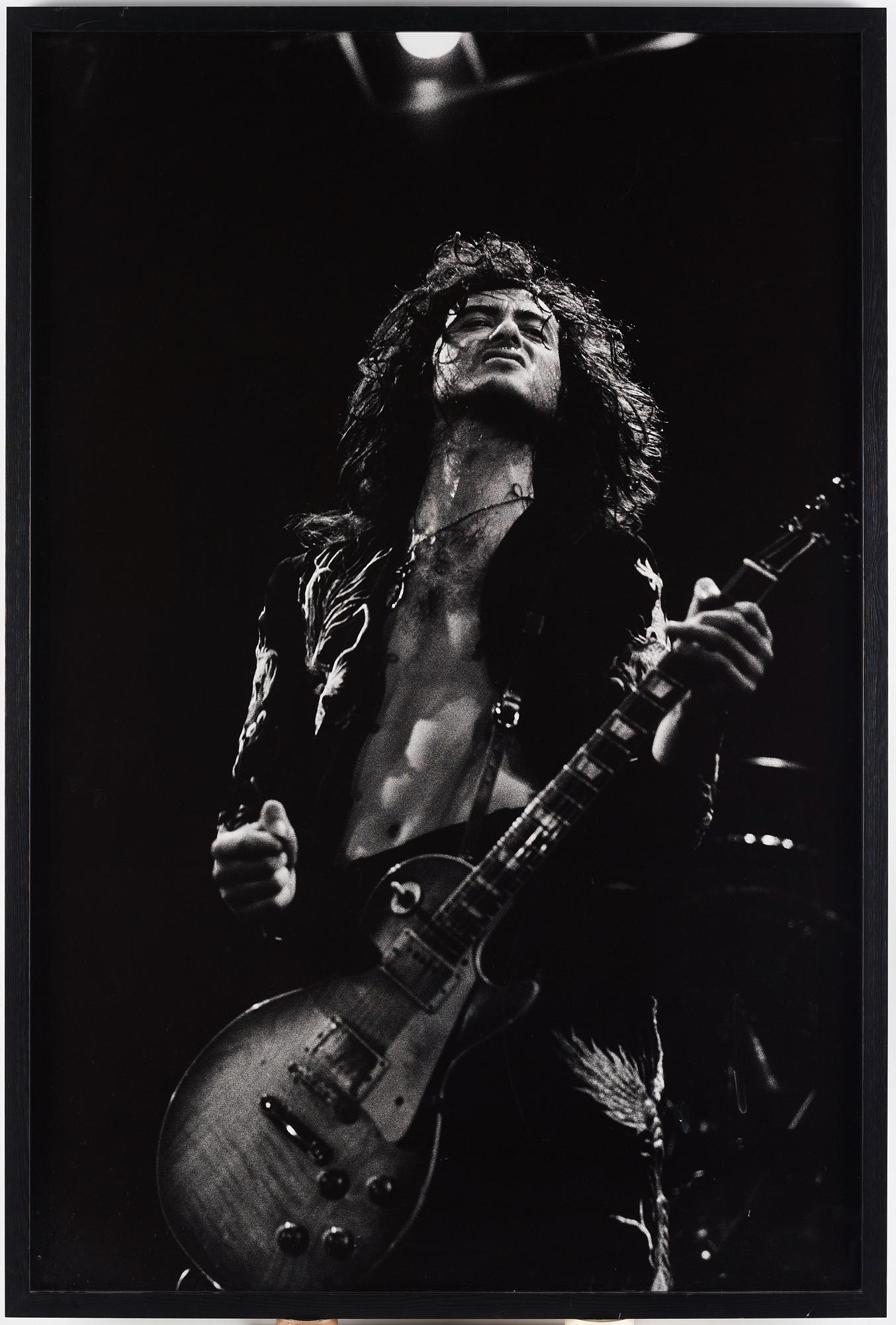 Torbjörn Calvero, "Jimmy Page - Led Zeppelin, Earl's Court, London 23 maj 1975".