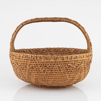 A root basket, 19/20th century.