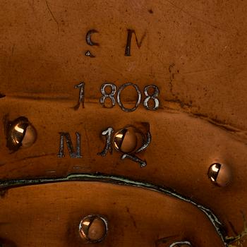 PARTI KÖKSREDSKAP, 2 delar, koppar och tenn, daterade 1808 respektive 1823.