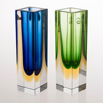 Two Murano sommerso glass vases, marked with labels.