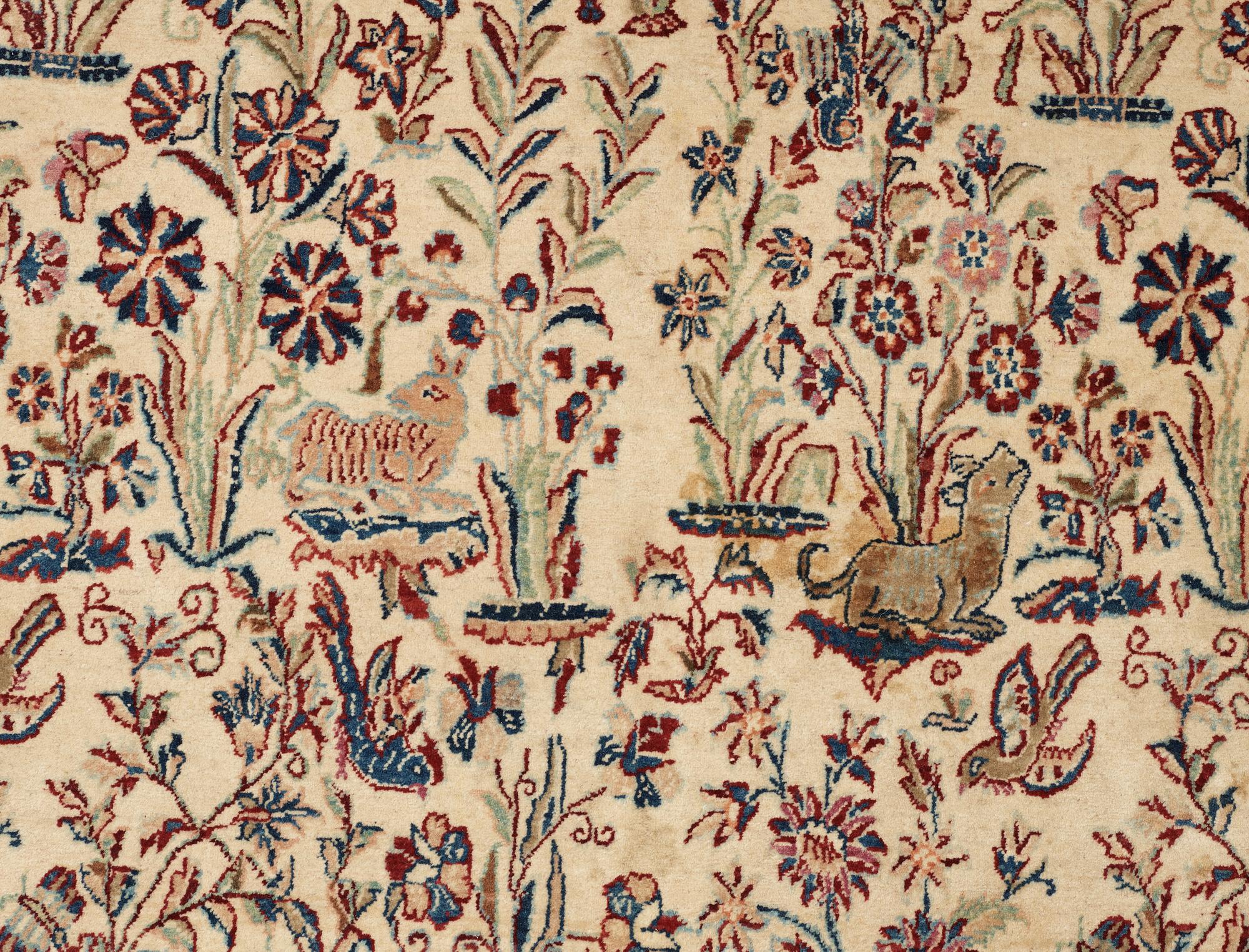 SEMI-ANTIQUE NAIN. 309 x 213,5 cm.