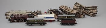 TÅGRÄLS MED LOK OCH VAGNAR, 19 delar, Märklin.