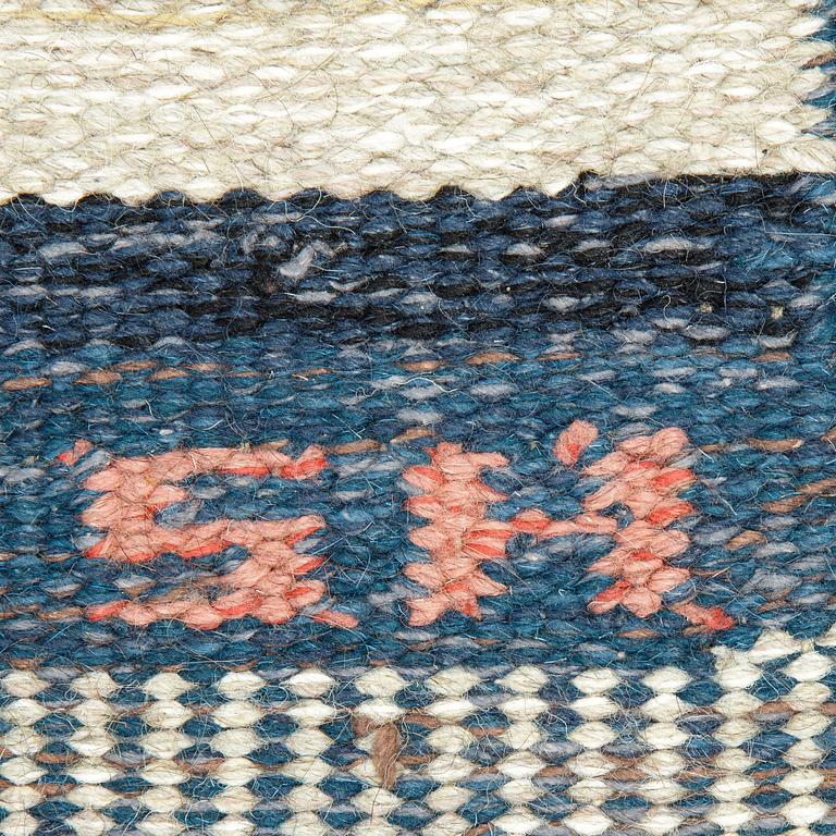 A carpet, flat weave, ca 199 x 122,5-125,5 cm, signed S.H. (possibly Svensk Hemslöjd).