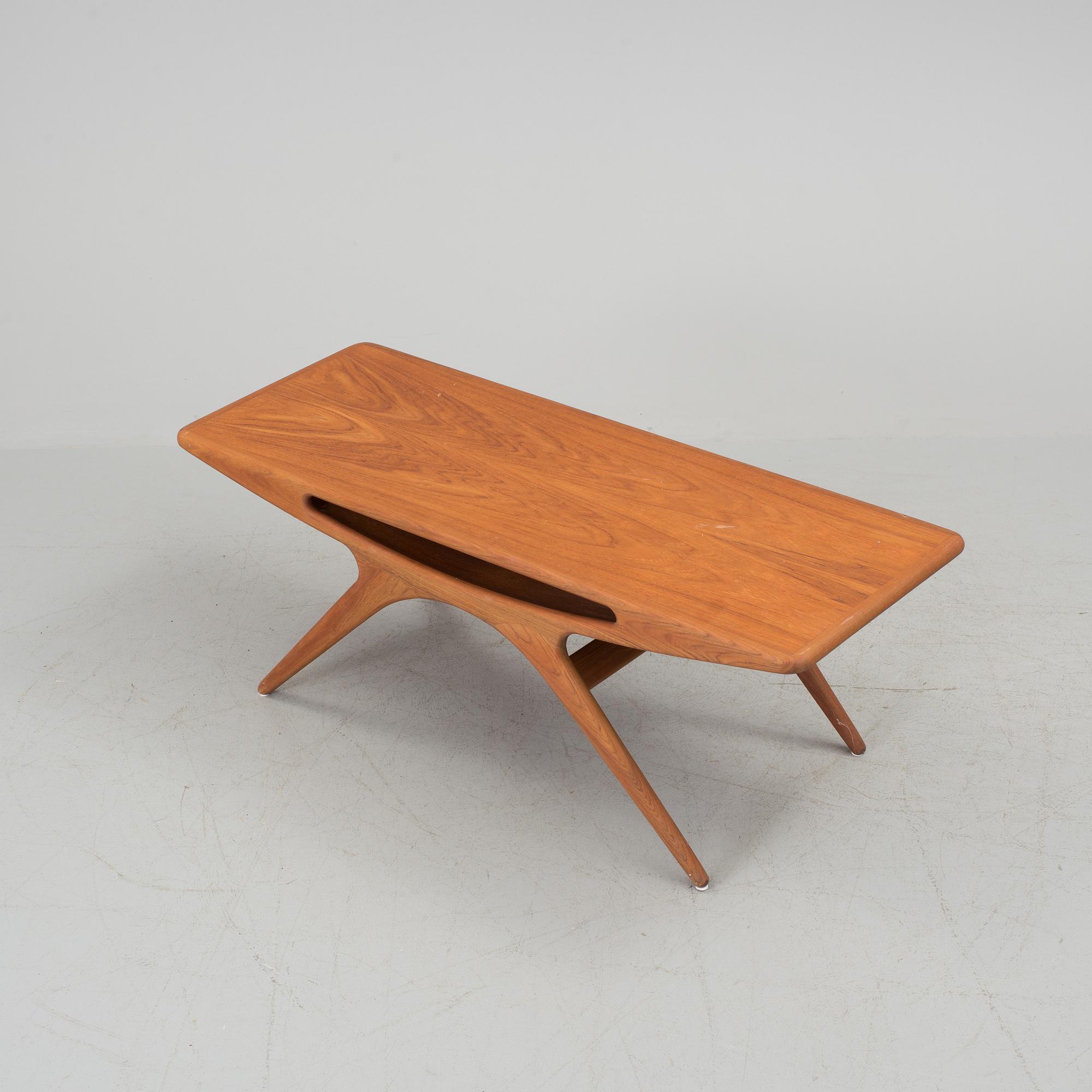 JOHANNES ANDERSEN, soffbord, "Smile", för CFC Silkeborg, Danmark, 1950-tal.