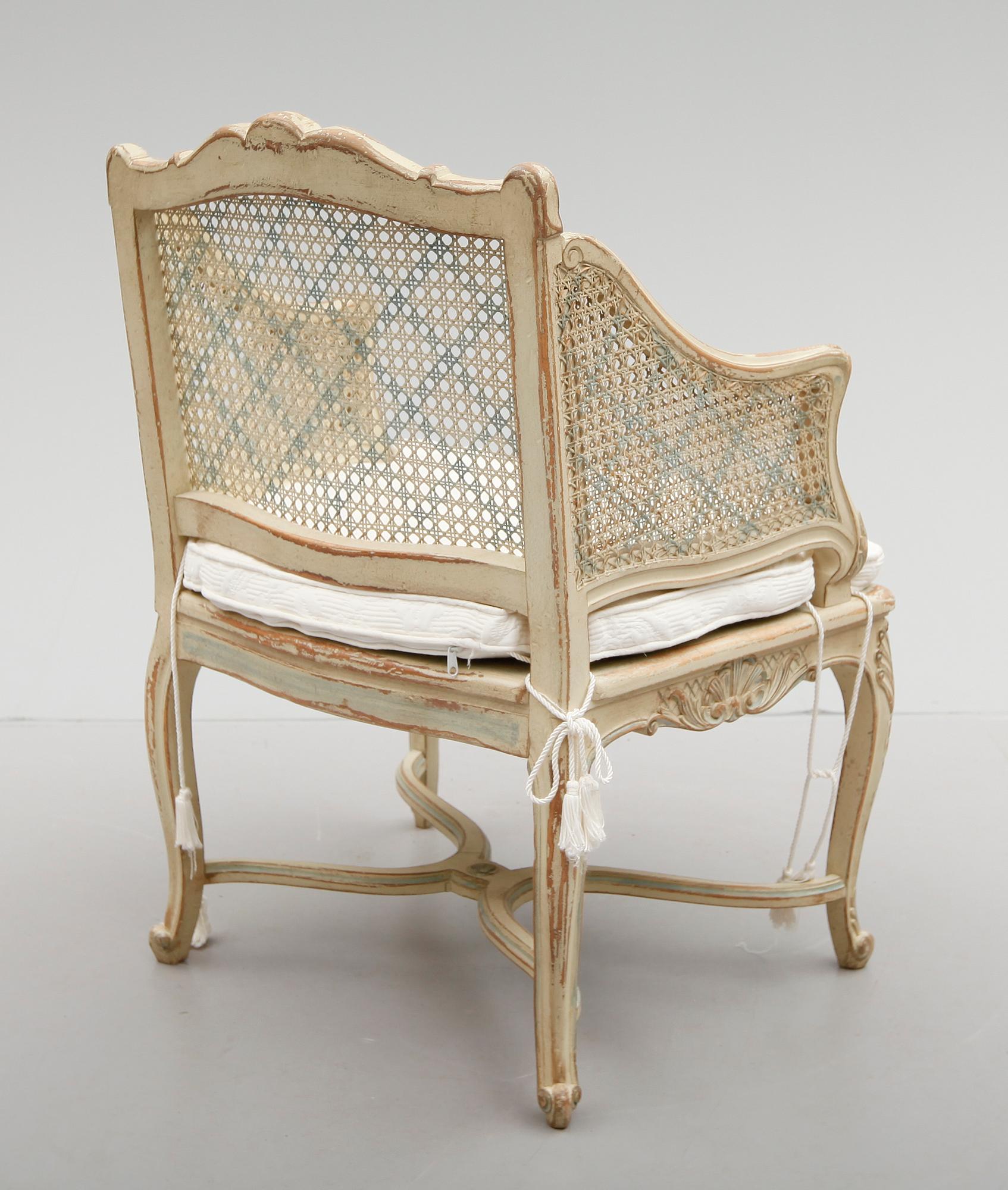 KARMSTOL, rokokostil, 1900-talets andra hälft.