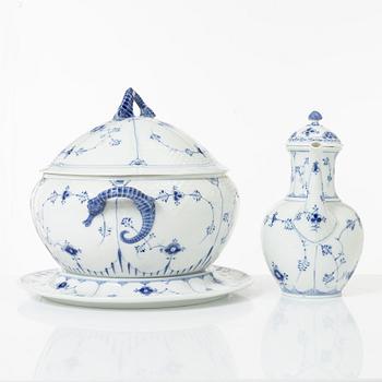 Royal Copenhagen, dinner and coffee service, 81 pcs, Blue Fluted, Full and Half Lace.