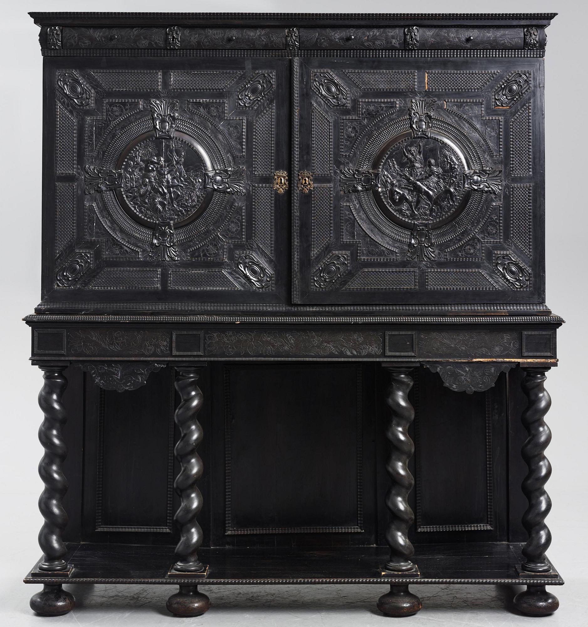 Det Bondeska Skåpet, sannolikt Paris, 1600- samt 1800-tal, Louis XIV och Louis XIV-stil.