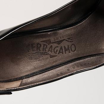 SKOR, Salvatore Ferragamo.