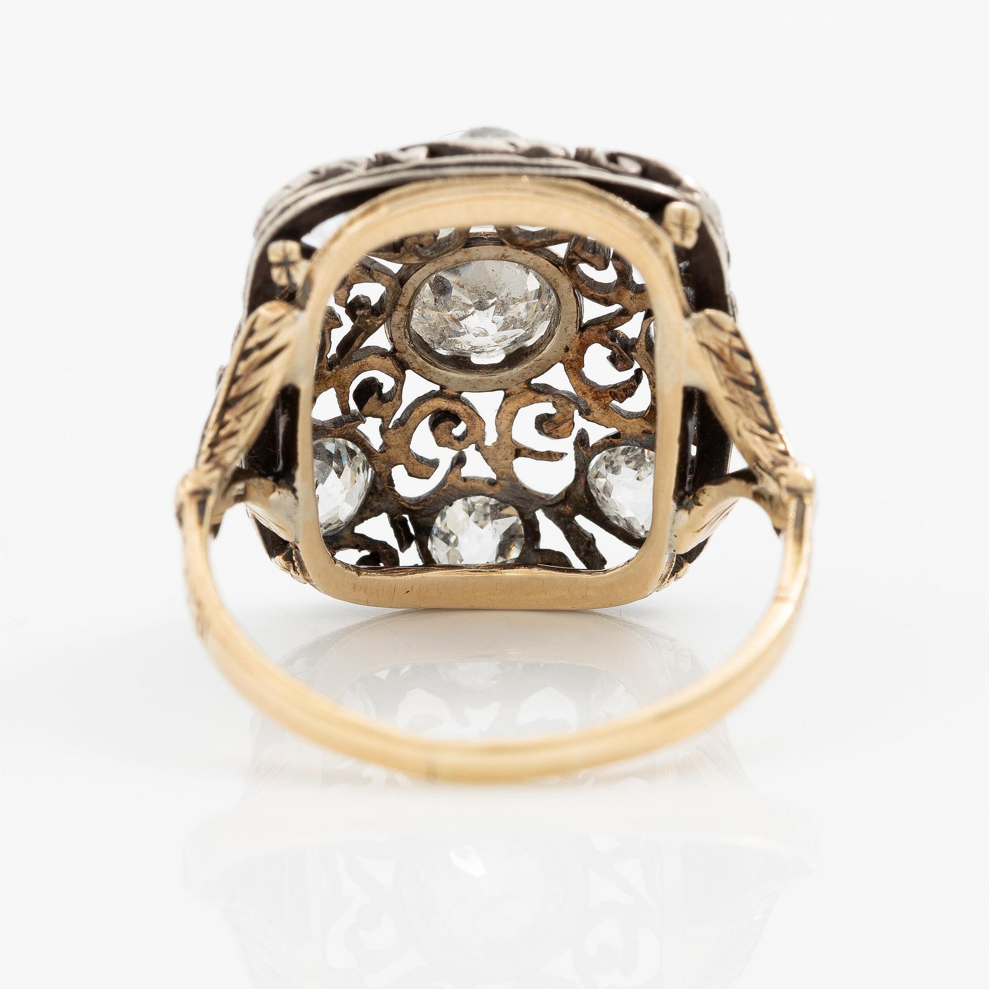 Ring 18K guld och silver med gammalslipade diamanter, tillskriven Buccellati.