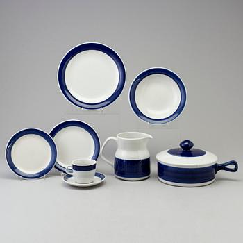 A 73 pcs 'Koka blå' porcelain dinner service by Hertha Begtsson, Rörstrand, in production 1956-1988.