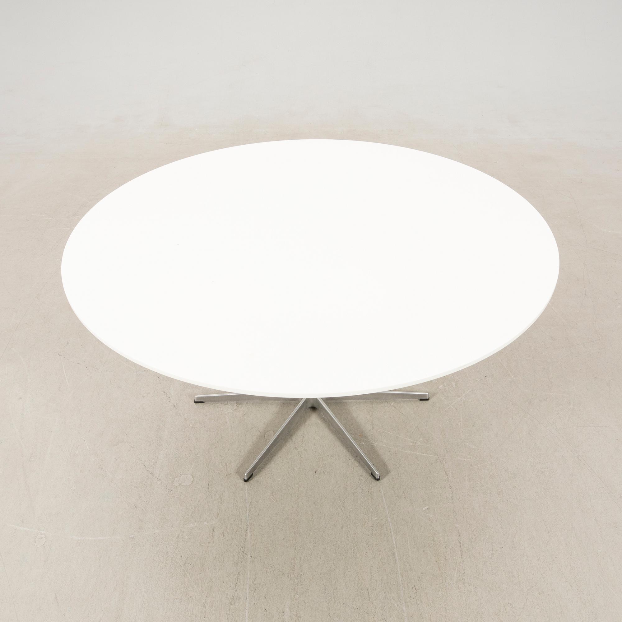Lievore Altherr Molina, chairs 4 pcs "Catifa" for Arper, Italy late 20th century and table.