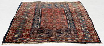 A Sarouk rug, west Persia, c. 197 x 128 cm.